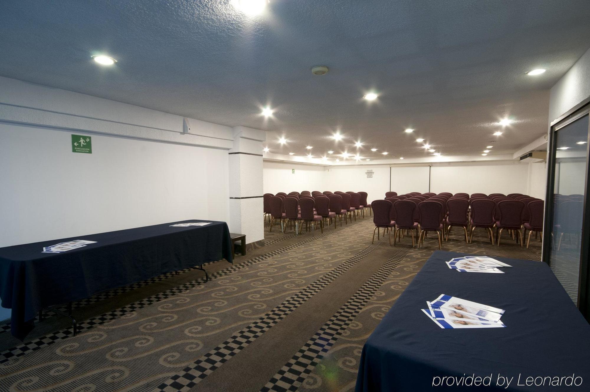 Holiday Inn Express Toluca By Ihg Экстерьер фото
