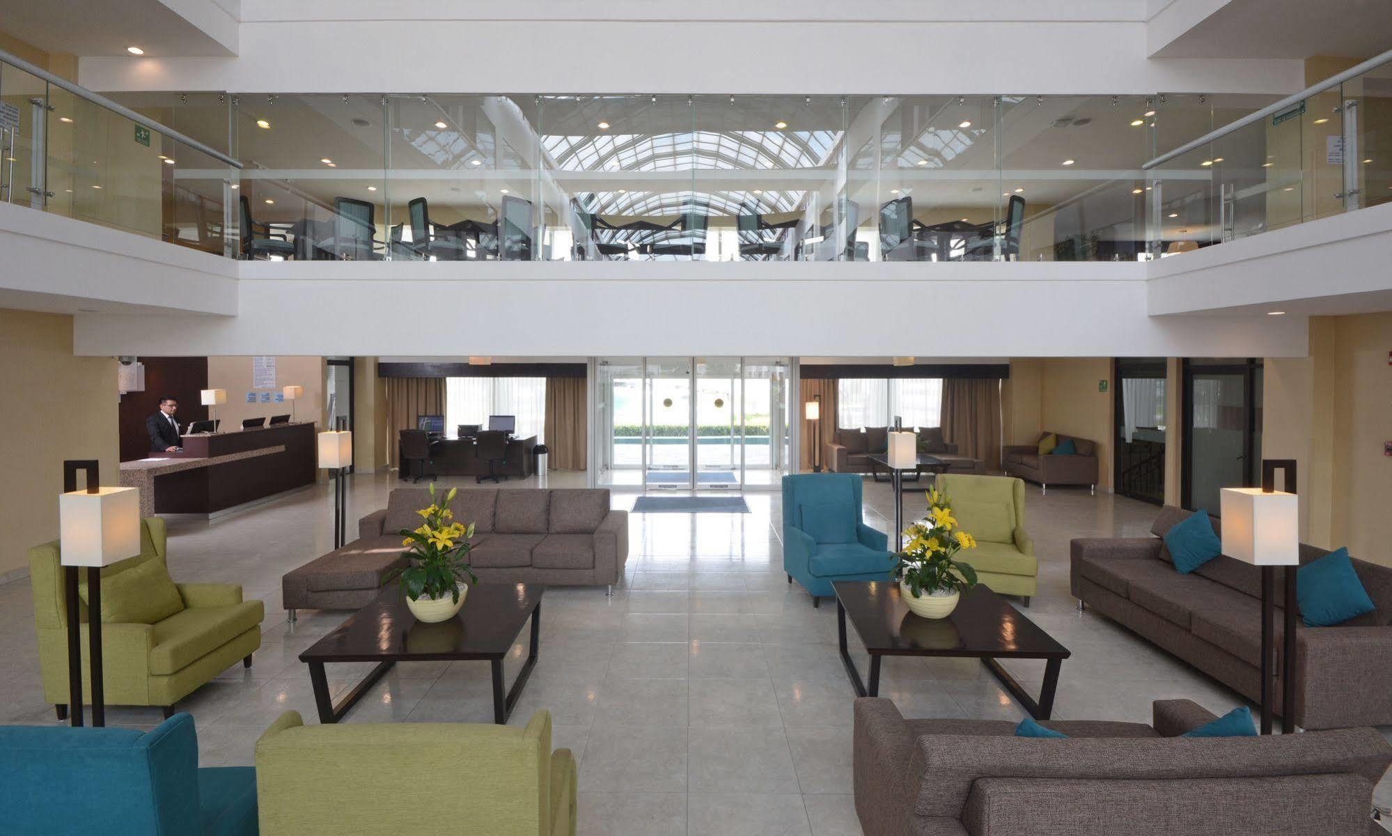 Holiday Inn Express Toluca By Ihg Экстерьер фото